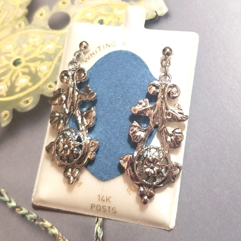 Whiting and Davis NEW OLD STOCK on orig card 14k Post Earrings - Picture 5 of 7